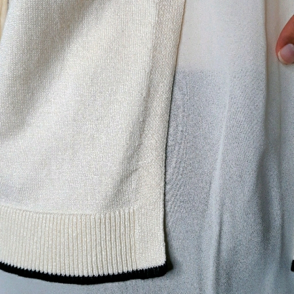 Passport Cream Sweater - Picture 8 of 12